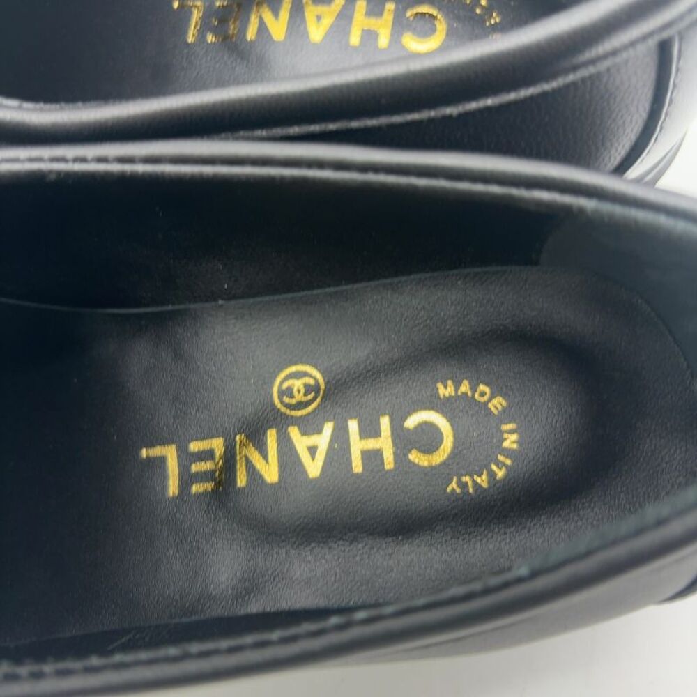 CHANEL Quilted Flats with Gold Logo - Picture 5 of 6